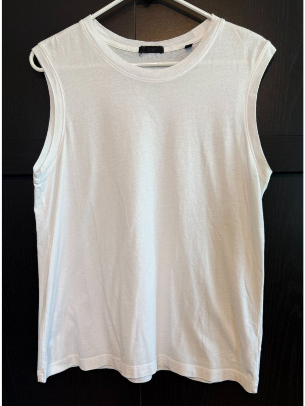 AMO Women's Sleeveless White Cotton Shirt Medium Relaxed Crew Neck Lightweight